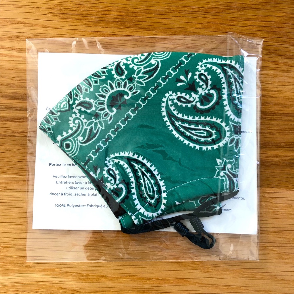 NEW Tory Burch Green Paisley Face Mask